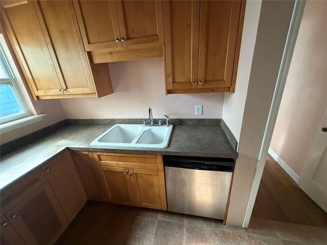 303 Magnusson Avenue, Palacios, TX 77465