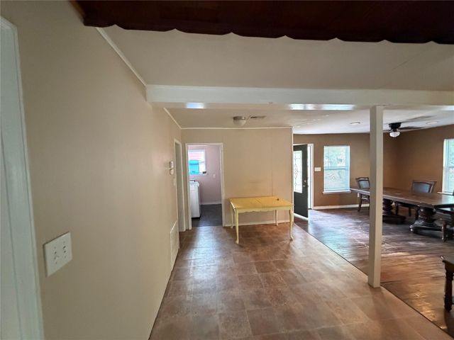 303 Magnusson Avenue, Palacios, TX 77465