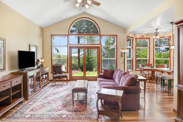 8950 Hwy 116, Forestville, CA 95436