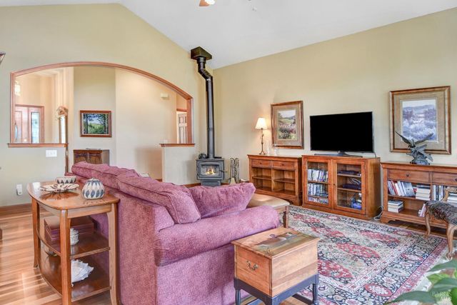 8950 Hwy 116, Forestville, CA 95436