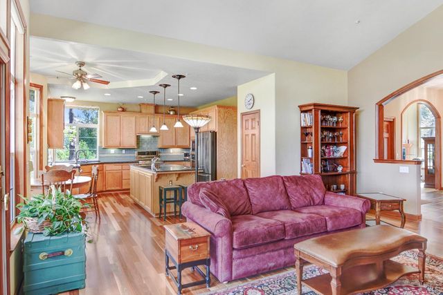 8950 Hwy 116, Forestville, CA 95436