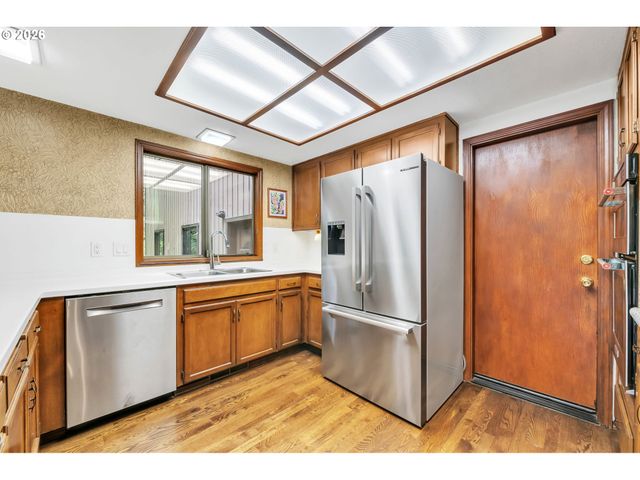 89879 SHEFFLER Rd, Elmira, OR 97437