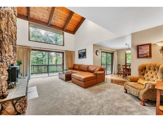 89879 SHEFFLER Rd, Elmira, OR 97437