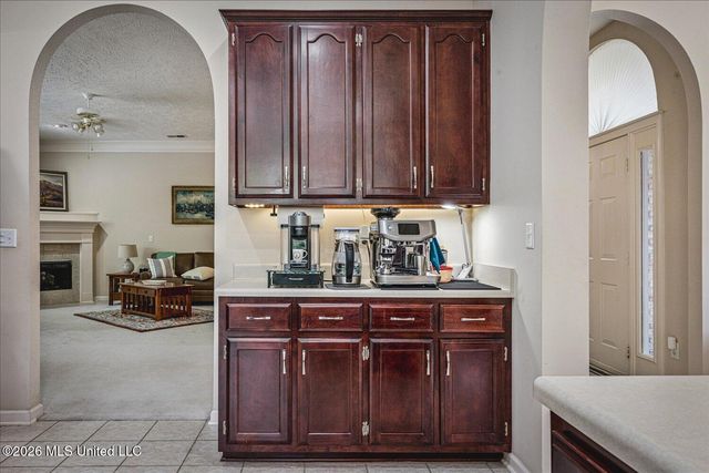 4278 W Elizabeth Circle, Olive Branch, MS 38654