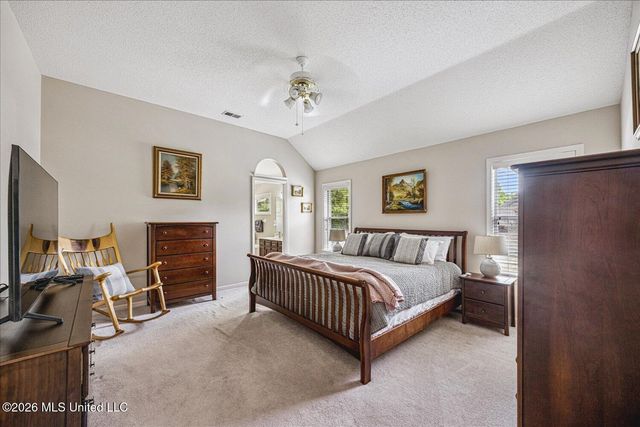 4278 W Elizabeth Circle, Olive Branch, MS 38654