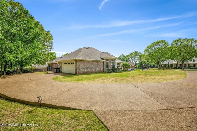 4278 W Elizabeth Circle, Olive Branch, MS 38654