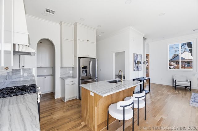 402 S Wyandotte Avenue, Bartlesville, OK 74003