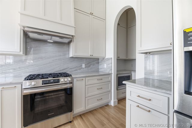 402 S Wyandotte Avenue, Bartlesville, OK 74003