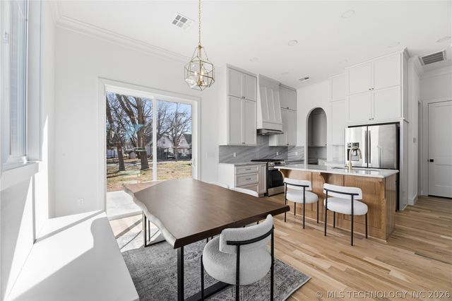 402 S Wyandotte Avenue, Bartlesville, OK 74003