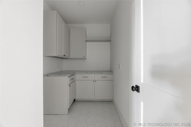 402 S Wyandotte Avenue, Bartlesville, OK 74003