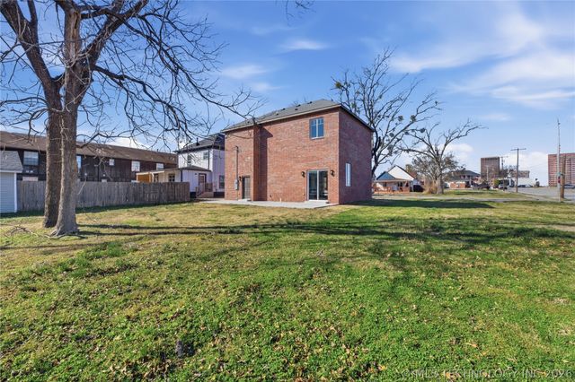 402 S Wyandotte Avenue, Bartlesville, OK 74003