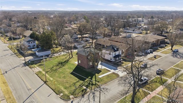 402 S Wyandotte Avenue, Bartlesville, OK 74003