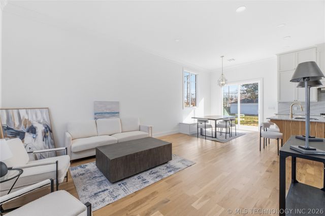 402 S Wyandotte Avenue, Bartlesville, OK 74003