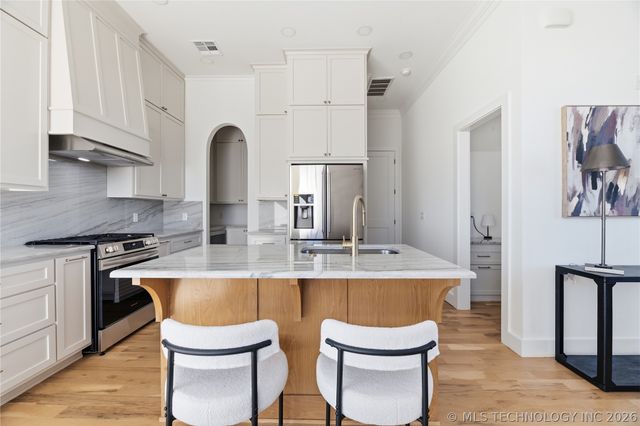 402 S Wyandotte Avenue, Bartlesville, OK 74003