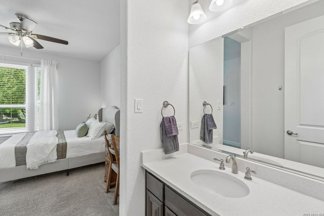 8529 Dana Elms, Boerne, TX 78015