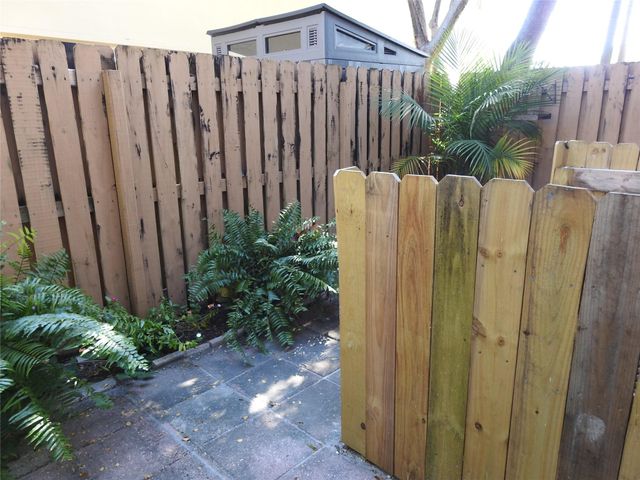 1600 NE 3RD AVE 2, Fort Lauderdale, FL 33305