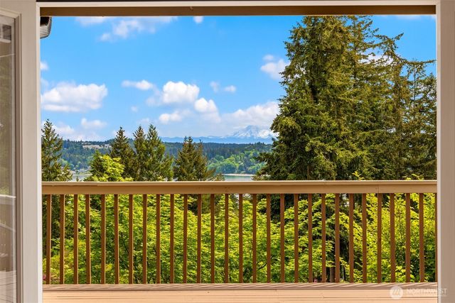 8226 Granite Drive NW, Gig Harbor, WA 98329