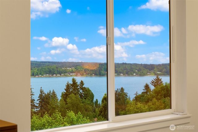 8226 Granite Drive NW, Gig Harbor, WA 98329