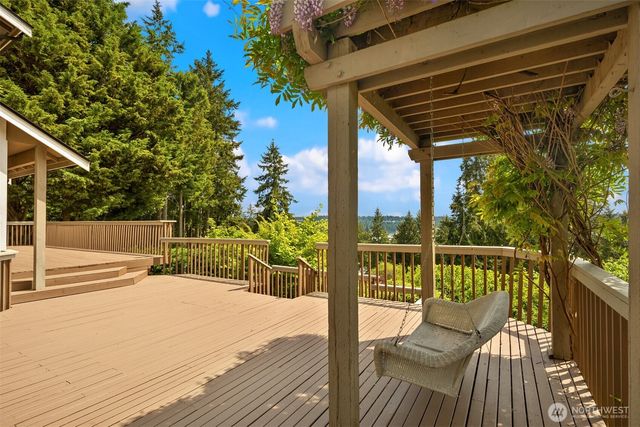 8226 Granite Drive NW, Gig Harbor, WA 98329