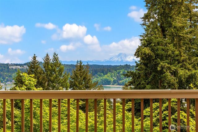 8226 Granite Drive NW, Gig Harbor, WA 98329