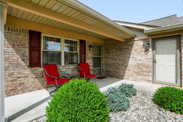 94 W Wind Chime Circle, Greenwood, IN 46143