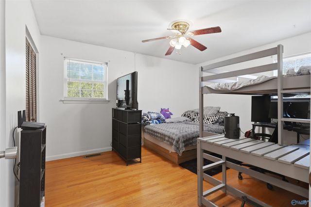3606 Cedarhill Avenue NW, Huntsville, AL 35810