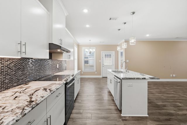 3458 Garden Club Dr, Benton, AR 72022