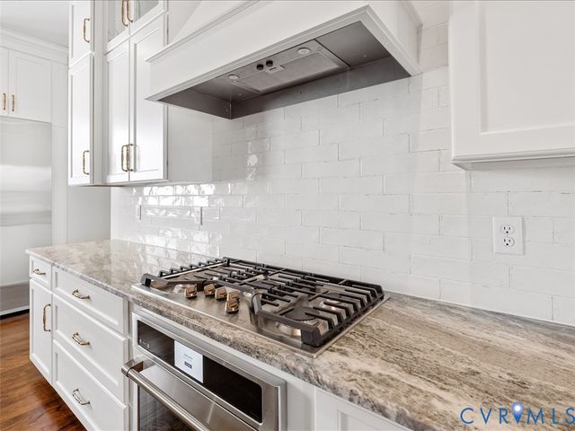 1585 Logging Trl, Powhatan, VA 23139