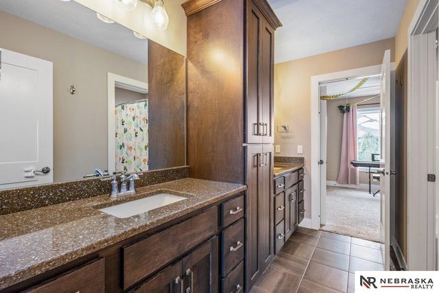 7322 N 168th Avenue, Bennington, NE 68007