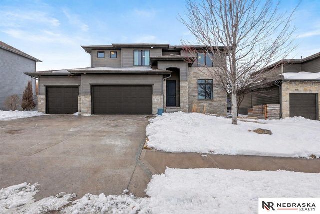 7322 N 168th Avenue, Bennington, NE 68007