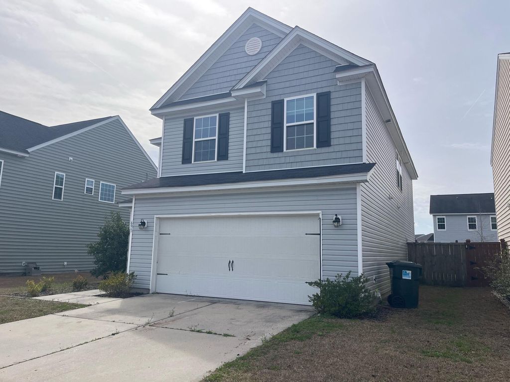 Image 2 of property listing at 691 Silver Moss Drive, Moncks Corner, SC 29461