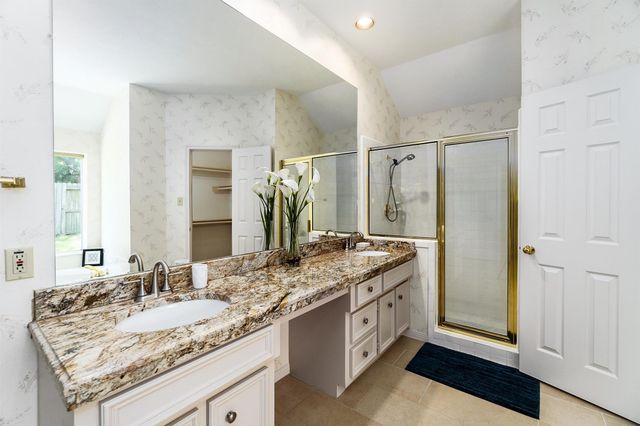 15406 Greenleaf Lane, Houston, TX 77062