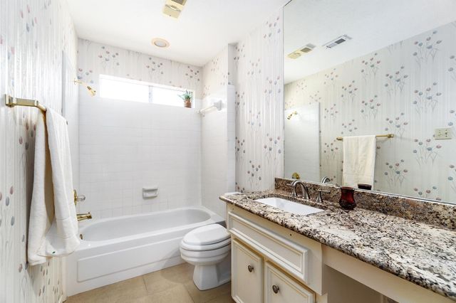 15406 Greenleaf Lane, Houston, TX 77062