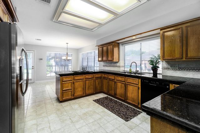 15406 Greenleaf Lane, Houston, TX 77062