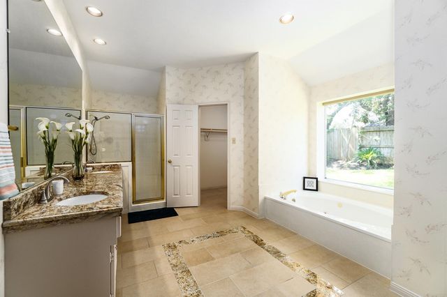 15406 Greenleaf Lane, Houston, TX 77062