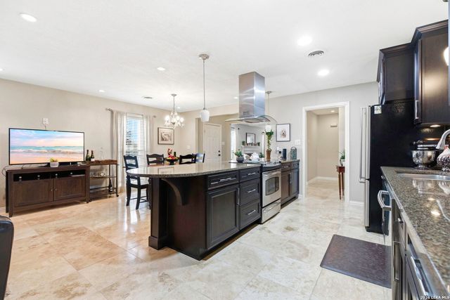 7511 Robin Rest, San Antonio, TX 78209