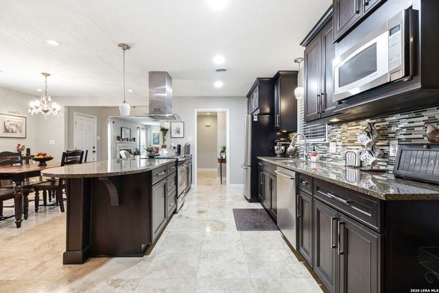 7511 Robin Rest, San Antonio, TX 78209