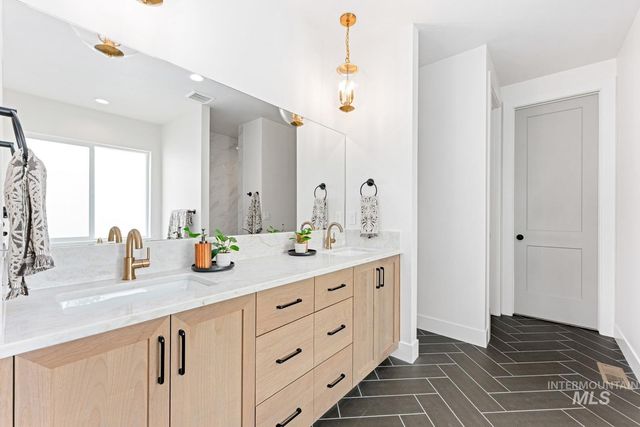13634 N Spring Creek Way, Boise, ID 83714