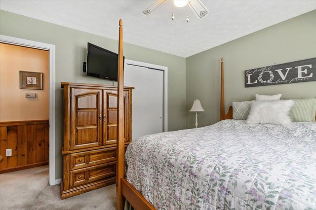 21 Kim Lane, Milton, VT 05468