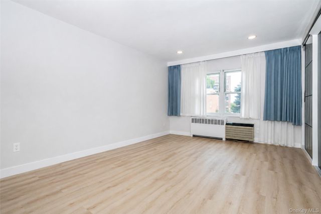 643 Pelham Road 4D, New Rochelle, NY 10805