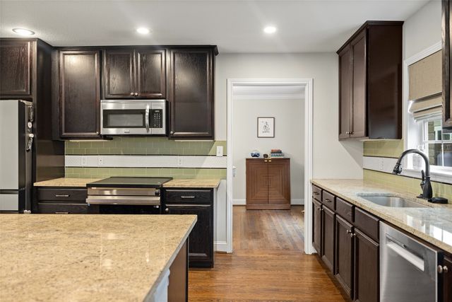 5947 Mercedes Avenue, Dallas, TX 75206