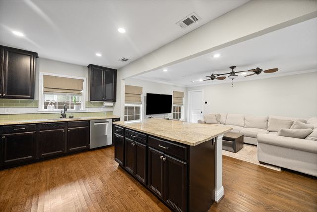 5947 Mercedes Avenue, Dallas, TX 75206