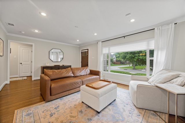 5947 Mercedes Avenue, Dallas, TX 75206