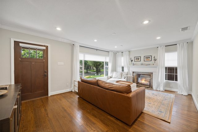 5947 Mercedes Avenue, Dallas, TX 75206