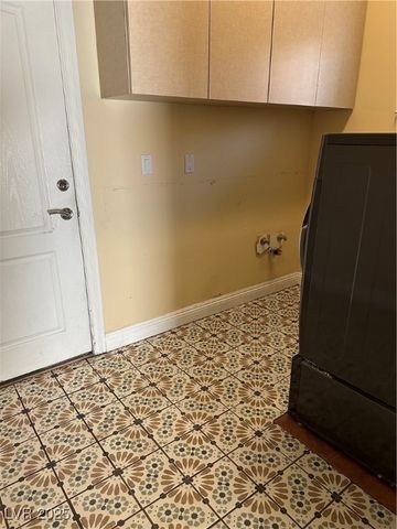 4574 Sheri Lyn Court, Las Vegas, NV 89121