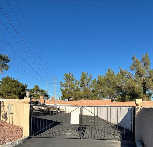 4574 Sheri Lyn Court, Las Vegas, NV 89121