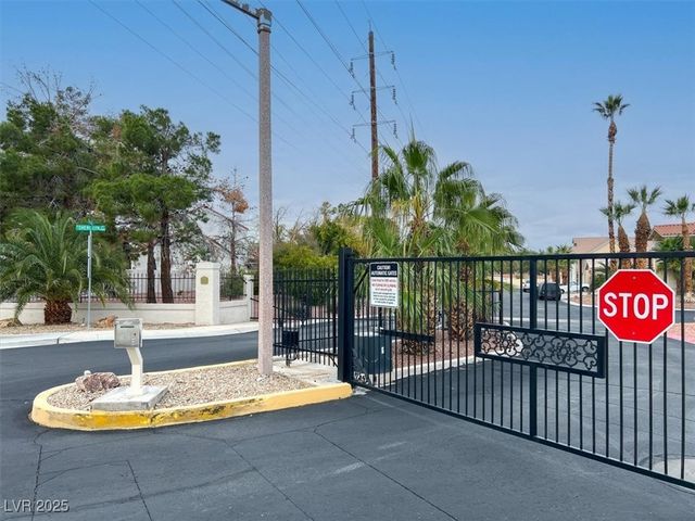 4574 Sheri Lyn Court, Las Vegas, NV 89121