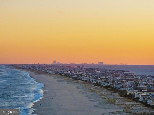 6 N 4TH ST, Surf City, NJ 08008