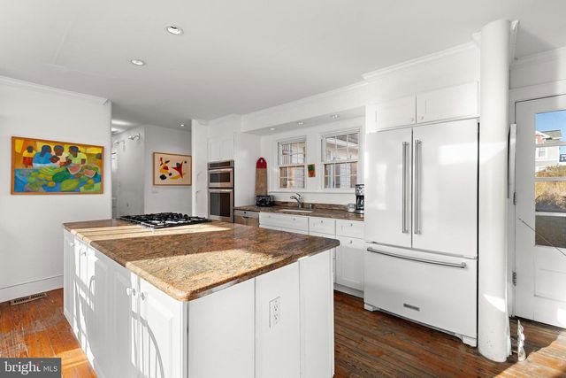 6 N 4TH ST, Surf City, NJ 08008