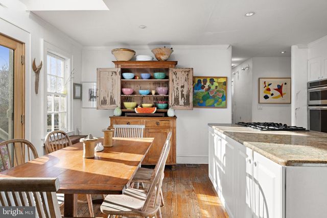 6 N 4TH ST, Surf City, NJ 08008